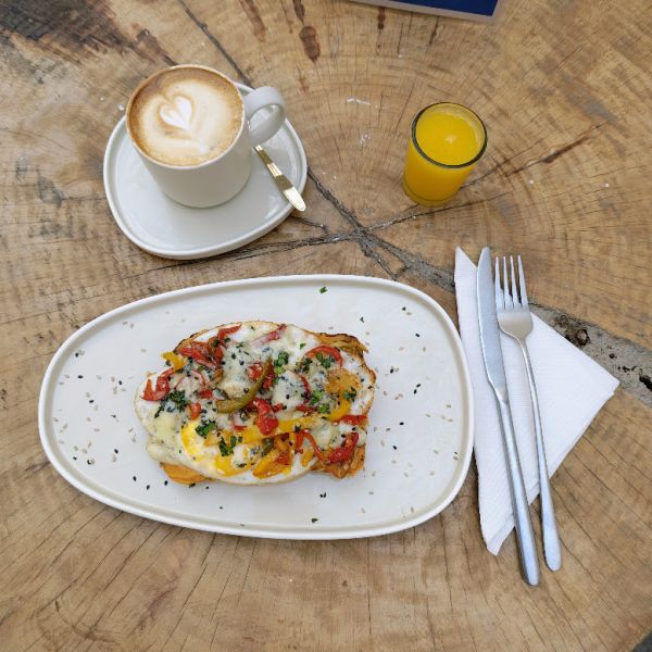 Enoile Cafe
