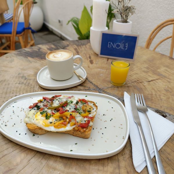 Enoile Cafe